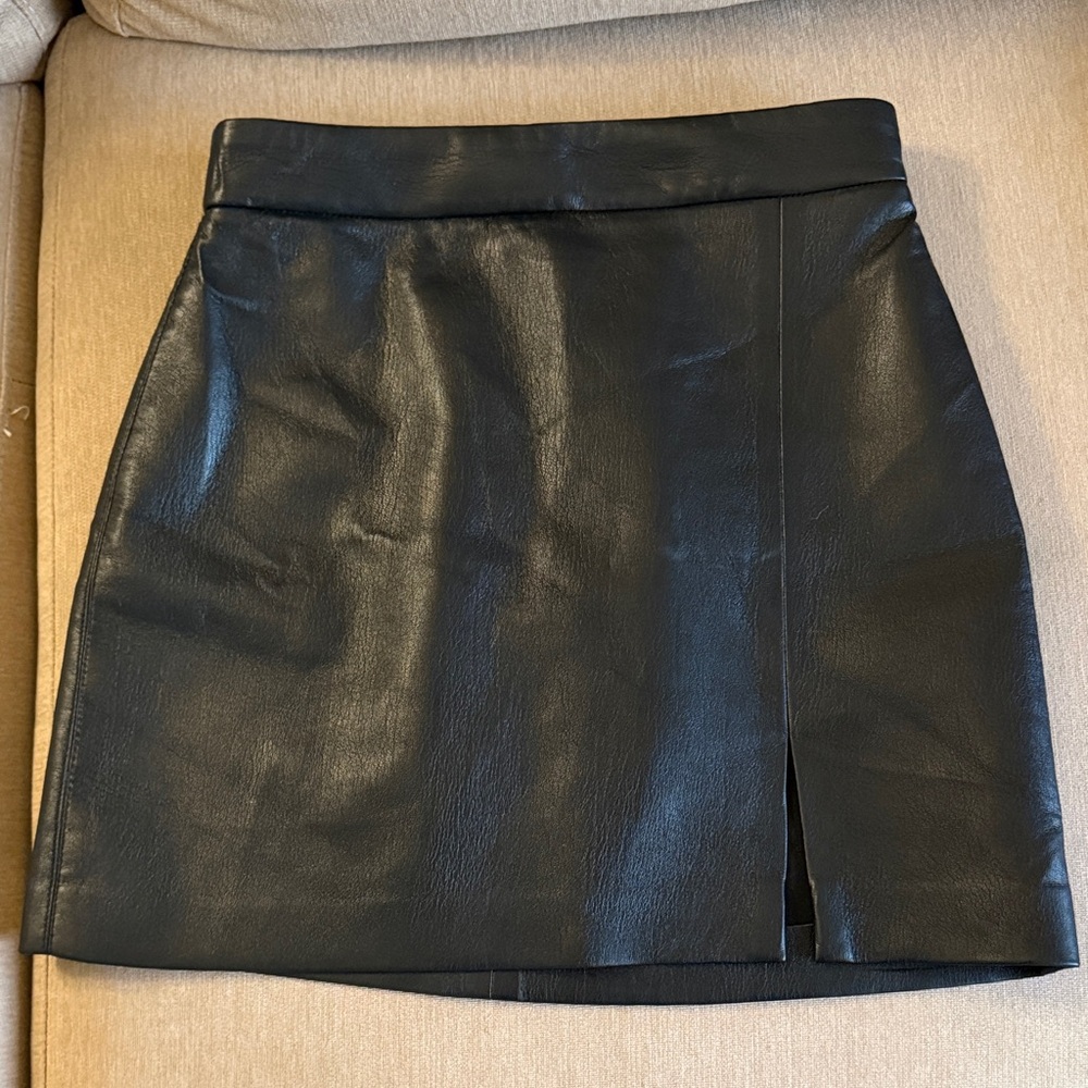 Aritzia Wilfred Black Leather Mini Skirt